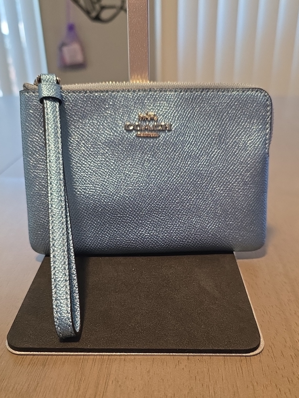 NWOT Coach Mini Lillie Carryall w/ Metallic Wristlet - Picture 9 of 11